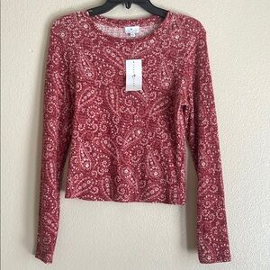 True Craft Red Paisley Long Sleeve Top